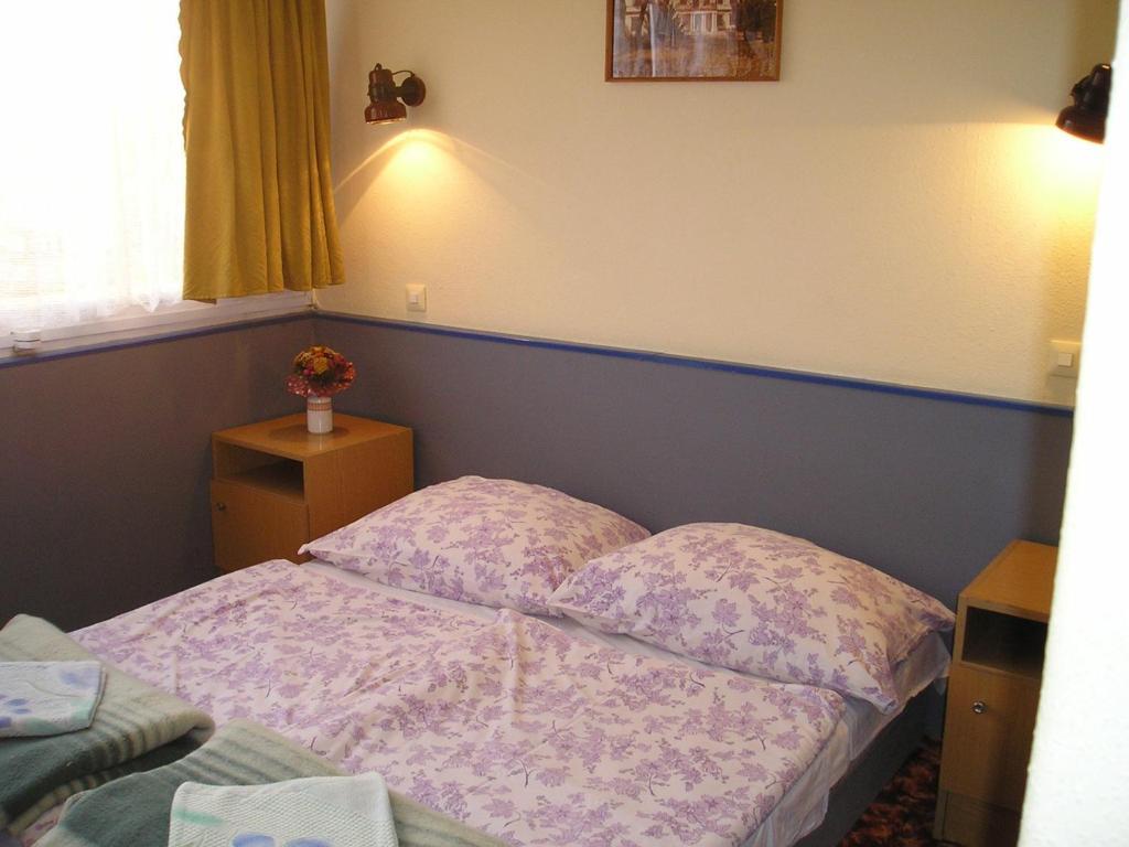 Rev Szallo Balaton Hotel Szantod Bilik gambar